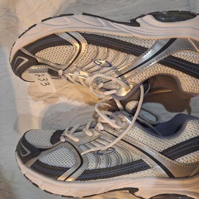 Champion sneakers women's size 9