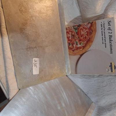 baking bundle- two air bake sheets and 2 stones