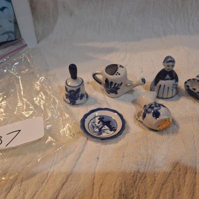 Delft blue Ducth miniatures