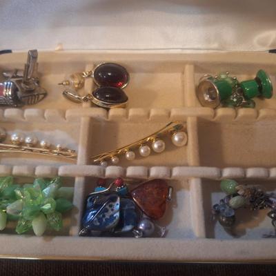 Mixed lot of jewelry