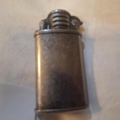 Camel lighter
