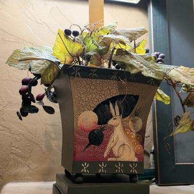 Countryside Framed Art and 2 Bunny Planter Style Tabletop Lamps