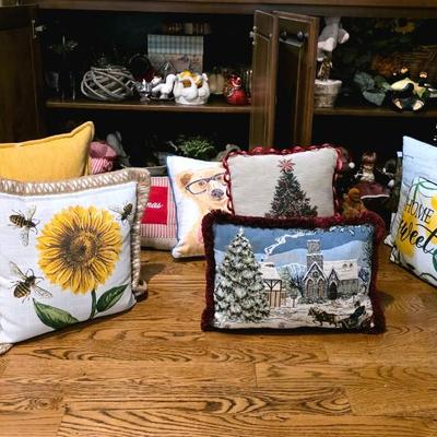Miscellaneous Tabletop Decor, Holiday Decor and Throw Pillows