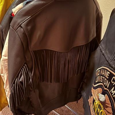Sale Photo Thumbnail #62: - Clothing rack is not included.

NO CHERRY PICKING or taking ONLY the items you want and leaving the rest! Please arrive with enough time to load. Bring boxes/any tools to assemble /dolly/people to help load/etc.
- Questions? Call Candice at (918)346-228