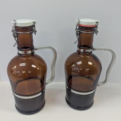 2 - Muster Geschutzt 2 Liter Brown Glass Aluminum Handled Beer Growler Bottles