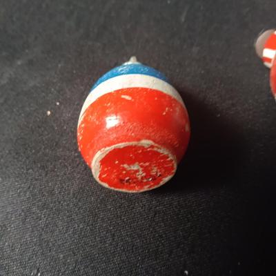 1969 "WIZZZER, WORLD'S WILDEST WHIRLER" TOY TOPS PLUS VINTAGE WOODEN TOP