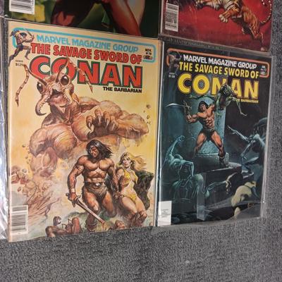 8 CONAN COMIC BOOKS
