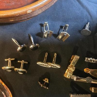 MEN'S VINTAGE JEWELRY, WOODEN NUT CRACKER BOWL AND DEPRESSION GLASS CANDLE HOLDERS