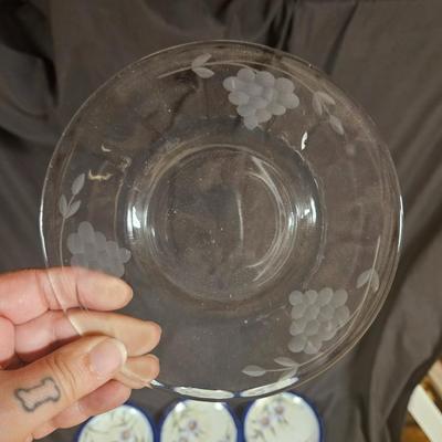 Set of 7 Smaller Antique Decorative Plates Including 4 Princess House Style Heritage Plates