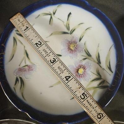 Set of 7 Smaller Antique Decorative Plates Including 4 Princess House Style Heritage Plates