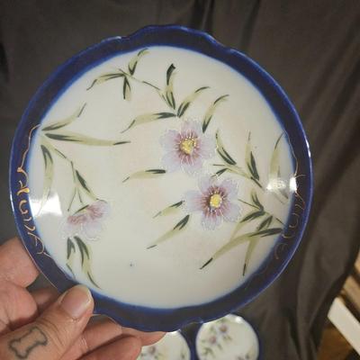 Set of 7 Smaller Antique Decorative Plates Including 4 Princess House Style Heritage Plates