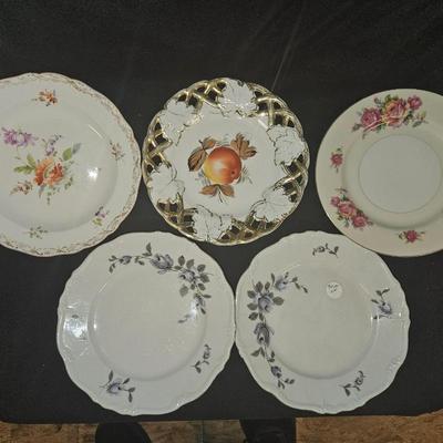 Lot of 5 Decorative Plates