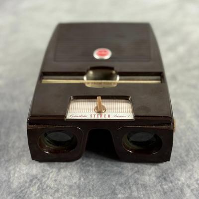 Lot 4: Vintage Kodak Stereo Viewer – Slide Viewing Classic
