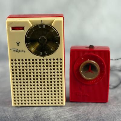 Lot 6: Vintage Rrequency Radio with White & Red Control Boxes – Retro Electronics