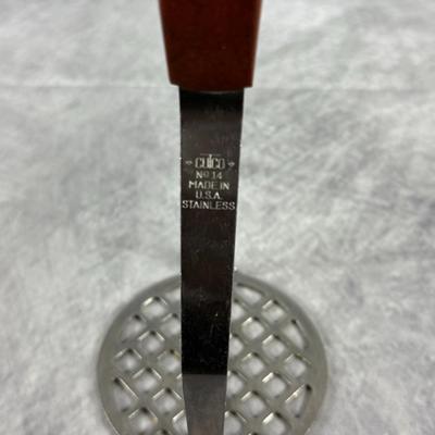 Lot 21: Cutco 4-Piece Knife Set – Premium American-Made Kitchen Cutlery
