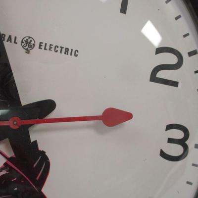 General Electric Fireman & Rescue Tribute Wall Clock Made in USA