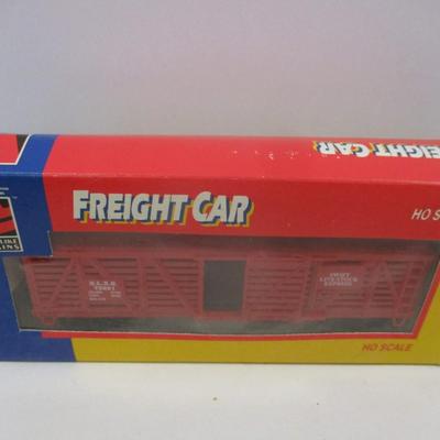 Swift's Premium Delivery Truck & Train Cars