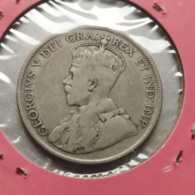 1929 CANADIAN 50 CENT COIN