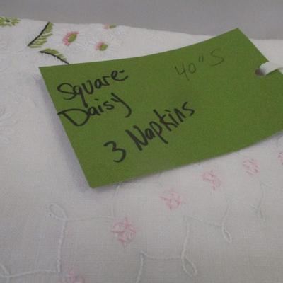 Vintage Linens Doilies Blue Trim Napkins Square Daisy Napkins Ivory Petticoat Bottom