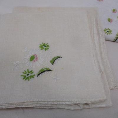 Vintage Linens Doilies Blue Trim Napkins Square Daisy Napkins Ivory Petticoat Bottom