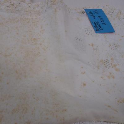 Vintage Pillow Cases With Red Embroidery Napkins
