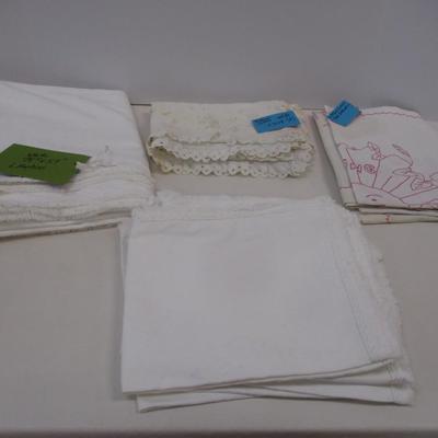 Vintage Pillow Cases With Red Embroidery Napkins