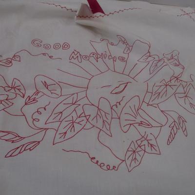 Vintage Pillow Cases With Red Embroidery Napkins