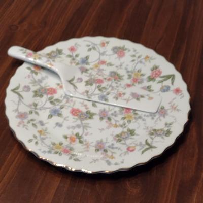 Corona China Cake Plate with Spatula- Approx 10 3/8" in Diameter
