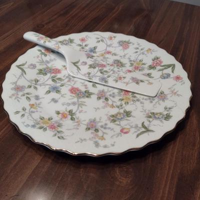 Corona China Cake Plate with Spatula- Approx 10 3/8" in Diameter
