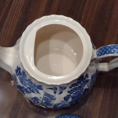 Sadler England Porcelain Tea Pot- Blue Willow Pattern