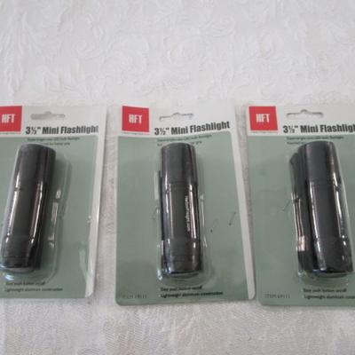 Sale Photo Thumbnail #27: Nine LED bulb flashlight, black
