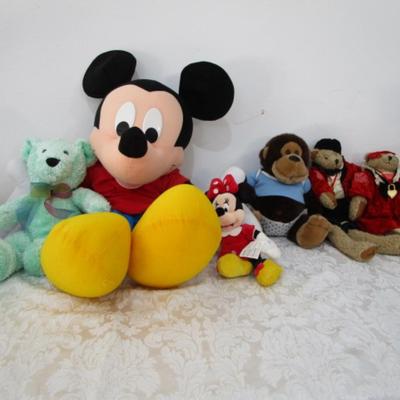 Sale Photo Thumbnail #107: Mickey Mouse 25" tall-takes 3 AA batteries not included-tested & works, see pictures