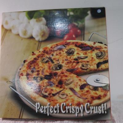 Sale Photo Thumbnail #589: New in box, 15" pizza stone, serving rack, pizza cutter