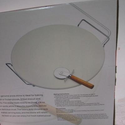 Sale Photo Thumbnail #592: New in box, 15" pizza stone, serving rack, pizza cutter