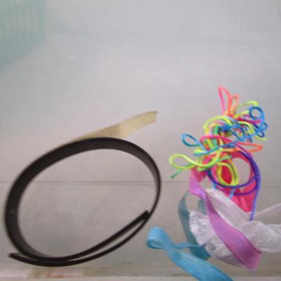 Sale Photo Thumbnail #651: lots of confetti, beads, misc see pictures