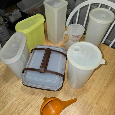 Tupperware lot