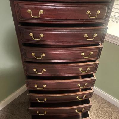 Eight Drawer Lingerie Chest (BB-MG)