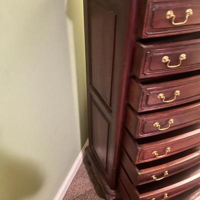 Eight Drawer Lingerie Chest (BB-MG)