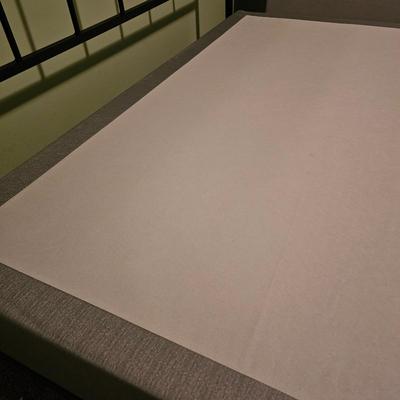 Queen Sized Black Metal Bed (BB-MG)