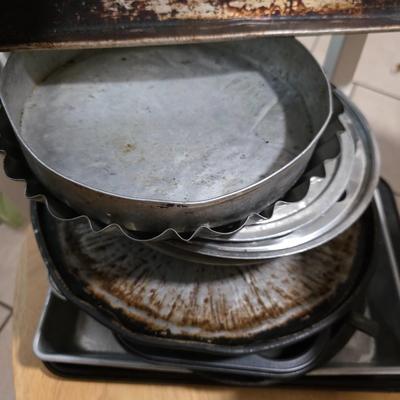 Baking sheets and pans