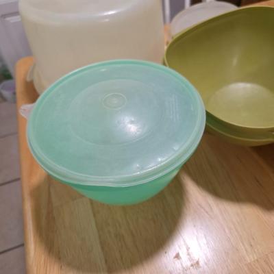 Tupperware lot