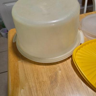 Tupperware lot