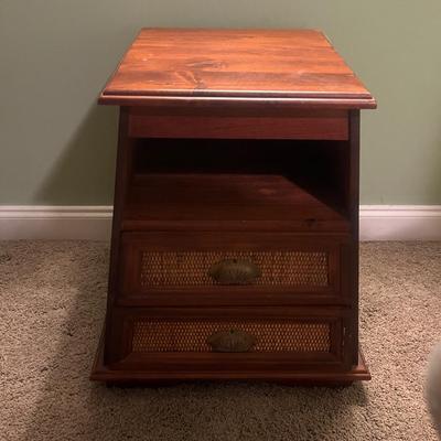 Pier One Wooden End Table (BB-MG)