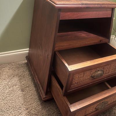 Pier One Wooden End Table (BB-MG)