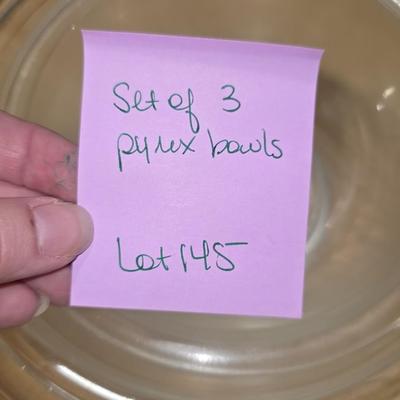 Pyrex bowls