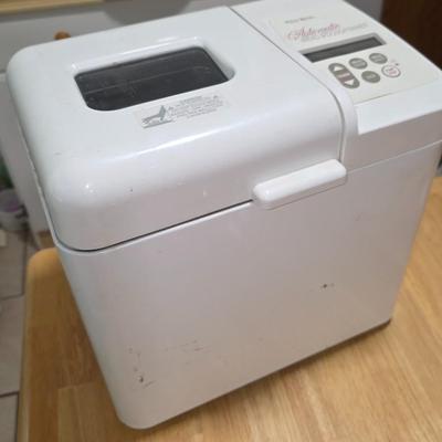 Bread maker
