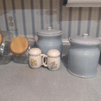 Collection of Kitchen Goods- Small Appliances, Serveware, Bakeware, Utensils, etc.