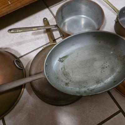Set of copper pots