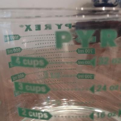 Pair of Pyrex Measuring Cups- One Cup and One Quart Capacities