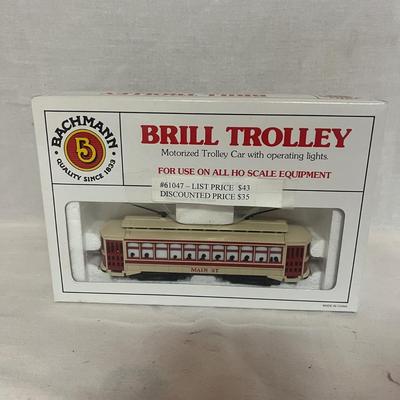 7 NIB Bachmann HO Trolley Cars (W-MG)